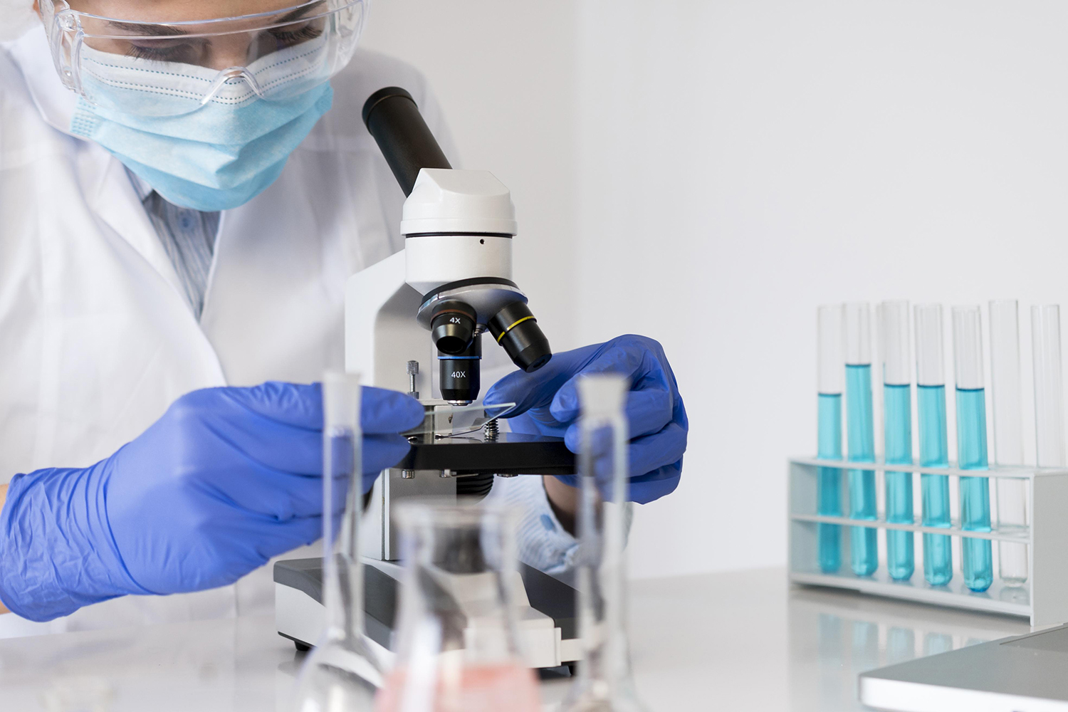 Advanced laboratory equipment at YCLIN